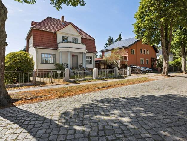 Einfamilienhaus zum Kauf 650.000 € 7 Zimmer 176 m² 1.050 m² Grundstück Falkensee 14612