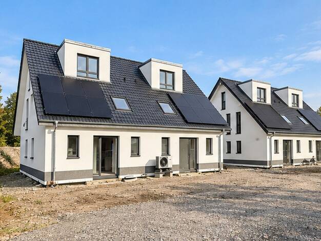 Doppelhaushälfte zur Miete - Erstbezug 1.625 € 5 Zimmer 135 m² 255 m² Grundstück frei ab 01.11.2026 Detmolder Straße 191 Bad Lippspringe 33175