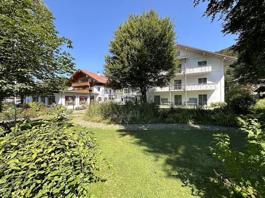 Mehrfamilienhaus zum Kauf als Kapitalanlage geeignet 2.995.000 € 48 Zimmer 1.950 m² 4.019 m² Grundstück Nußdorf Nussdorf am Inn 83131