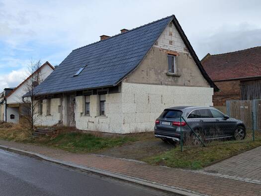 Einfamilienhaus zum Kauf 4,5 Zimmer 100 m² 1.437 m² Grundstück frei ab sofort Bäckerstraße 19 Schlagenthin Jerichow 39307
