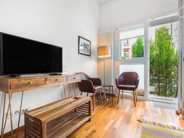 Wohnung zur Miete Wohnen auf Zeit 1.500 € 2 Zimmer 40 m² frei ab 01.03.2026 Ostend Frankfurt am Main 60385