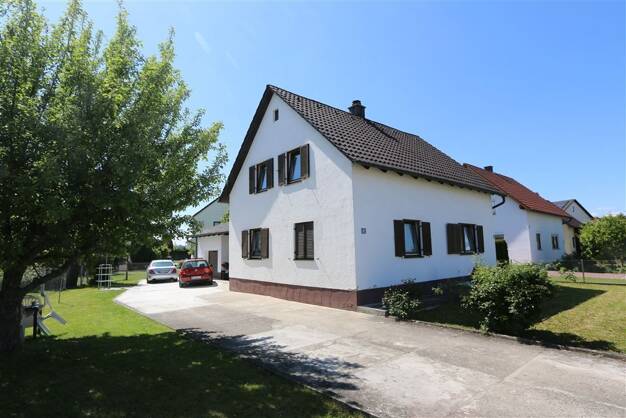 Haus zum Kauf 340.000 € 5 Zimmer 110 m² 678 m² Grundstück Dingolfing Dingolfing 84130