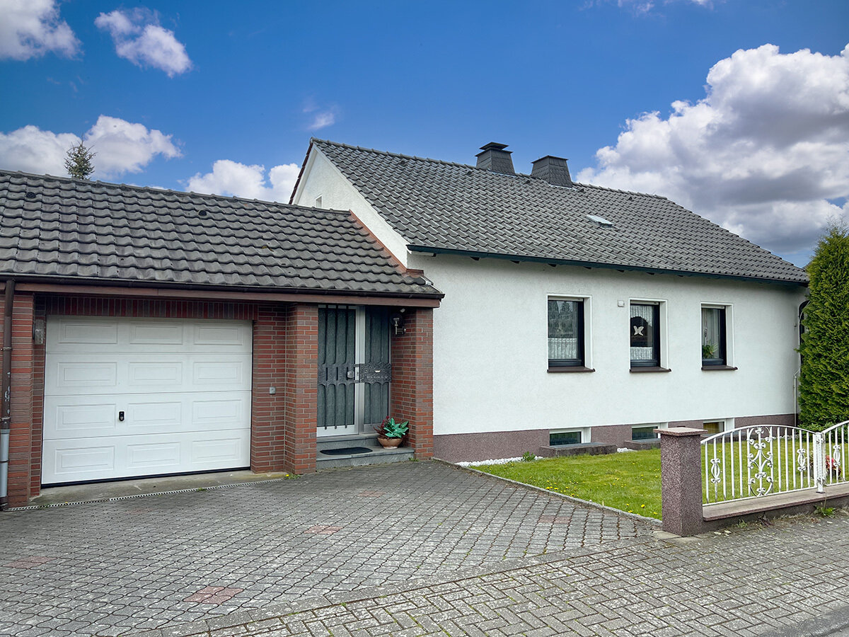 Einfamilienhaus zum Kauf 239.000 € 4 Zimmer 125 m²<br/>Wohnfläche 770 m²<br/>Grundstück Stadtmitte Fröndenberg/Ruhr 58730