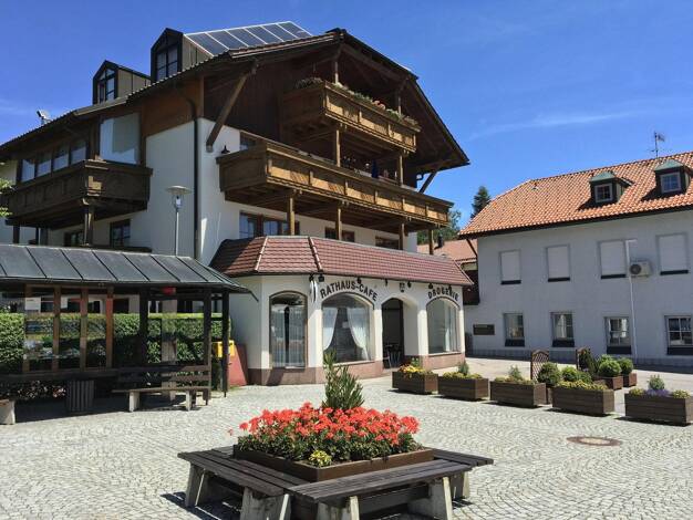 Wohnung zur Miete 890 € 3 Zimmer 135 m² 2. Geschoss Hauptstraße 30 Bischofsmais Bischofsmais 94253
