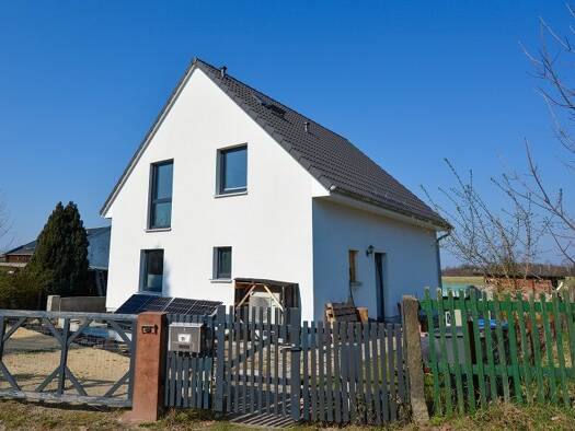 Einfamilienhaus zum Kauf provisionsfrei 675.000 € 4 Zimmer 121 m² 3.560 m² Grundstück Hellerau/Wilschdorf Dresden 01109