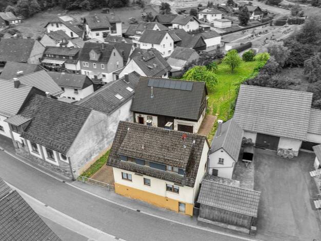 Einfamilienhaus zum Kauf 189.000 € 6 Zimmer 147 m² 1.330 m² Grundstück Kempfenbrunn Flörsbachtal 63639
