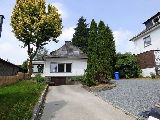 Einfamilienhaus zur Miete 1.950 € 7 Zimmer 145 m² 699 m² Grundstück Wermelskirchen 42929
