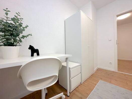 Wohnung zur Miete 470 € 1 Zimmer 10 m² 6. Geschoss frei ab 01.09.2026 Luthmerstraße 53 Nied West 65934
