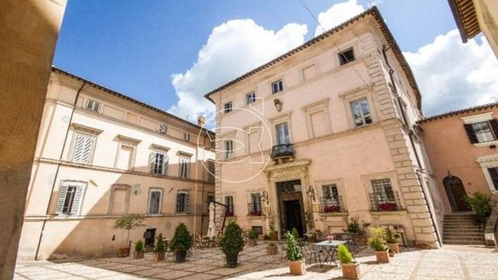 Gastronomie/Hotel zum Kauf Trevi