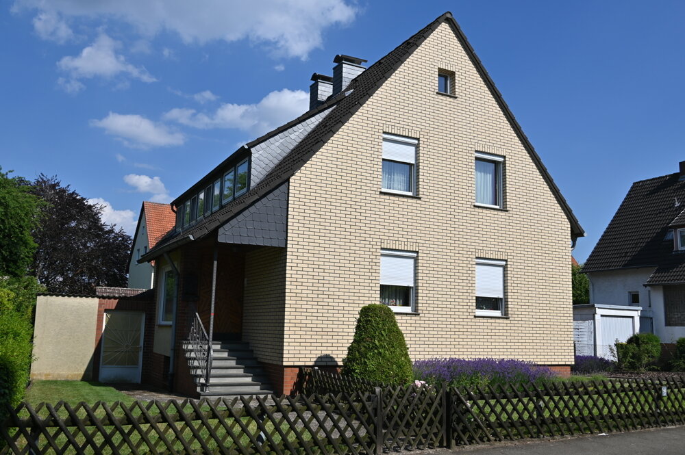 Mehrfamilienhaus zum Kauf 695.000 € 8 Zimmer 177,9 m²<br/>Wohnfläche 801 m²<br/>Grundstück Ahlem Hannover 30453