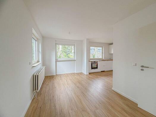 Einfamilienhaus zur Miete 2.200 € 3 Zimmer 105 m² 916 m² Grundstück Spandau Berlin 13589