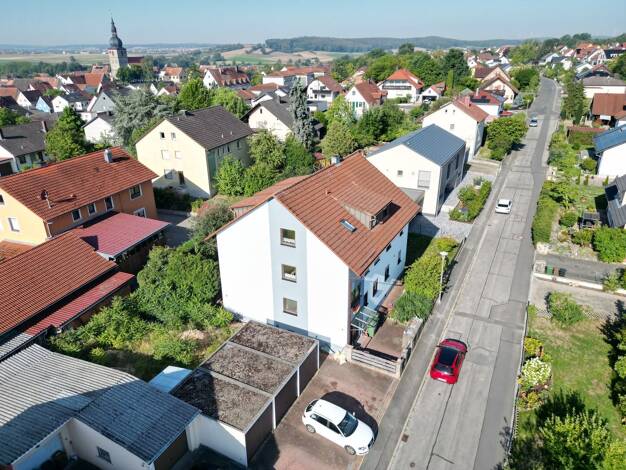 Mehrfamilienhaus zum Kauf als Kapitalanlage geeignet 550.000 € 11 Zimmer 320,7 m² 760,1 m² Grundstück Lonnerstadt Lonnerstadt 91475