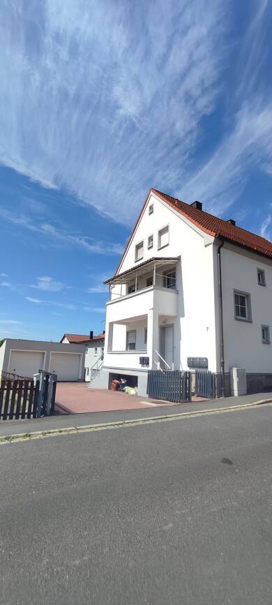 Wohnung zur Miete 975 € 3,5 Zimmer 84 m² Geschoss 1/1 frei ab sofort Eisberg Amberg 92224