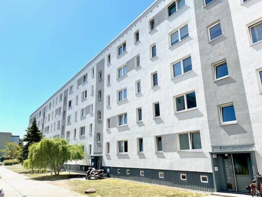 Wohnung zur Miete 430 € 4 Zimmer 68,6 m² 2. Geschoss frei ab sofort Ziolkowskistraße 42 Mueßer Holz Schwerin 19063