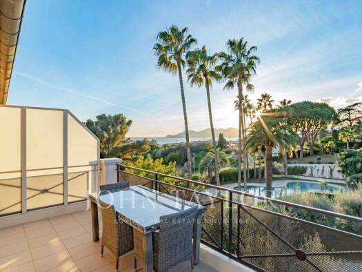 Studio zum Kauf provisionsfrei 895.000 € 4 Zimmer 112,2 m² 3. Geschoss Croix des Gardes Cannes 06400
