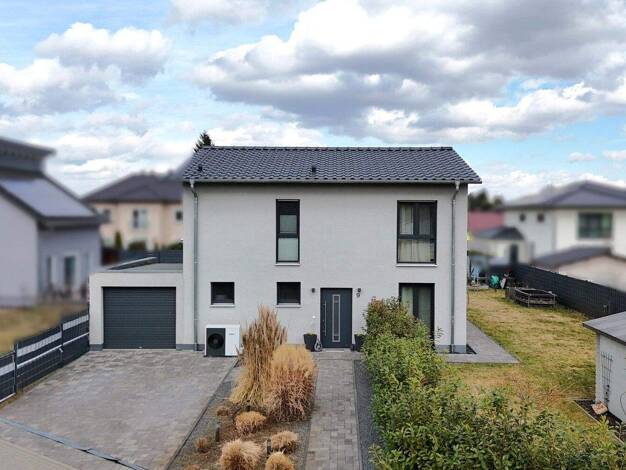 Einfamilienhaus zum Kauf 460.000 € 5 Zimmer 122,6 m² 737 m² Grundstück Neustadt Brandenburg an der Havel 14776