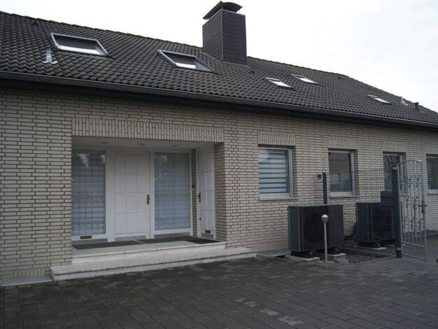 Mehrfamilienhaus zum Kauf provisionsfrei 1.438.000 € 6 Zimmer 241 m² 1.448 m² Grundstück Südstadt Grevenbroich 41515