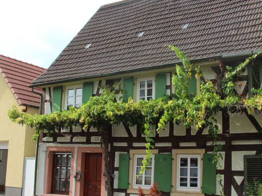 Bauernhaus zum Kauf 167.000 € 7 Zimmer 142 m² 780 m² Grundstück Raiffeisenstraße 22 Winden 76872