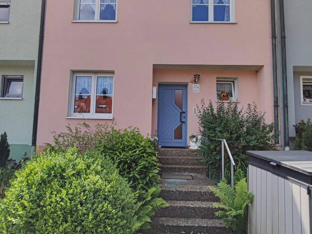 Reihenmittelhaus zum Kauf provisionsfrei 169.000 € 5 Zimmer 145 m² 280 m² Grundstück Siedlungsstraße 27a Waldsassen 95652