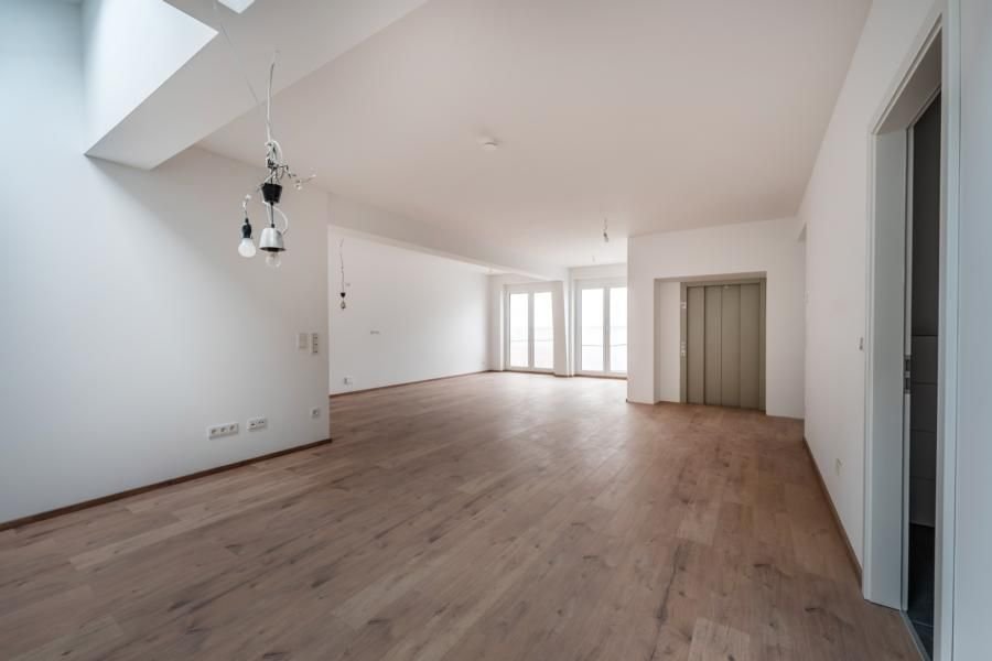 Wohnung zur Miete 1.190 € 92,5 m²<br/>Wohnfläche EG<br/>Geschoss ab sofort<br/>Verfügbarkeit Südstadt Villingen-Schwenningen 78050