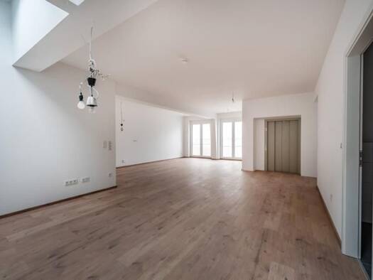 Wohnung zur Miete 890 € 2 Zimmer 92,5 m² EG frei ab sofort Villingen Villingen-Schwenningen 78050