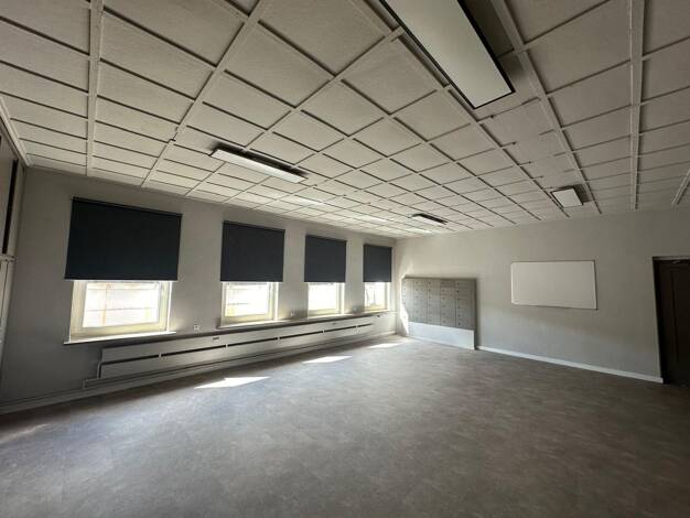 Praxis zur Miete 2.000 € 220 m² Bürofläche Innenstadt Hof 95028