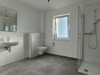 Wohnung zur Miete 730 € 2 Zimmer 84 m² frei ab sofort Blomberg 32825