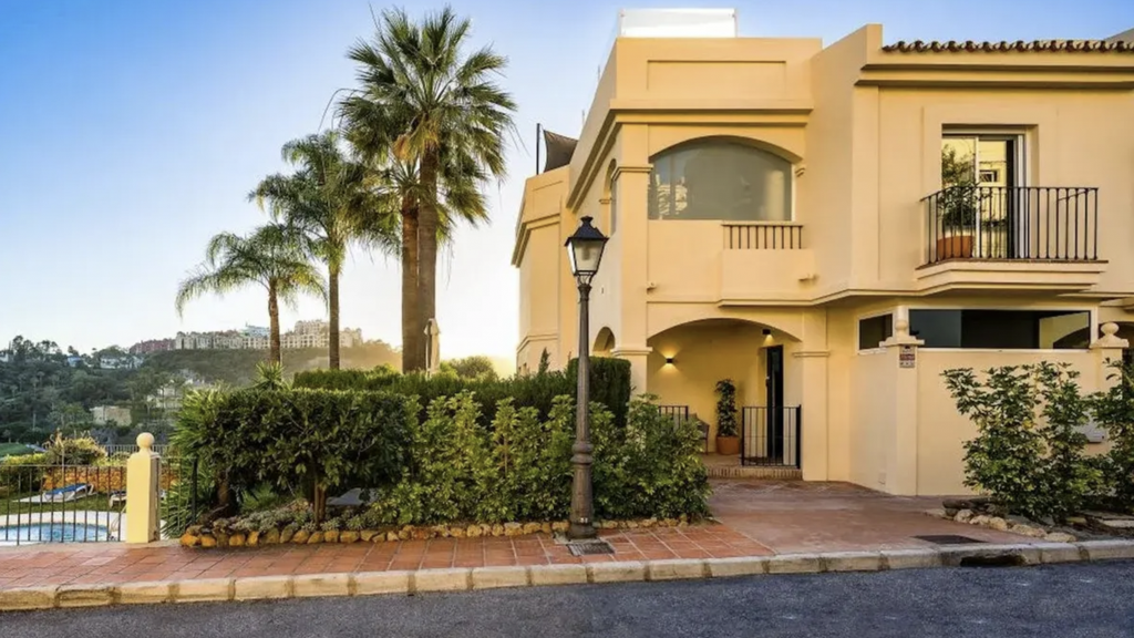 Stadthaus zum Kauf 1.610.000 € 4 Zimmer 216 m² 311 m² Grundstück Benahavis 29679