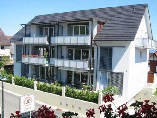 Wohnung zur Miete 950 € 2,5 Zimmer 82 m² Geschoss 2/3 frei ab sofort Horn Gaienhofen 78343