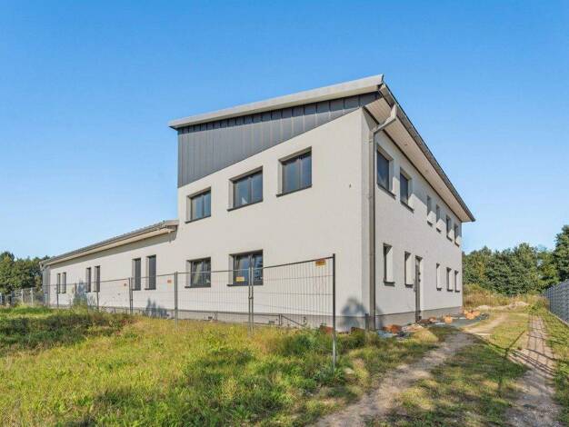 Lagerhalle zur Miete - Erstbezug provisionsfrei 5.800 € 450 m² Lagerfläche Wietzenbruch Celle 29225