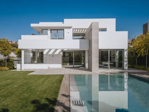 Chalet zum Kauf 2.680.000 € 5 Zimmer 656 m² 808 m² Grundstück Estepona 29680