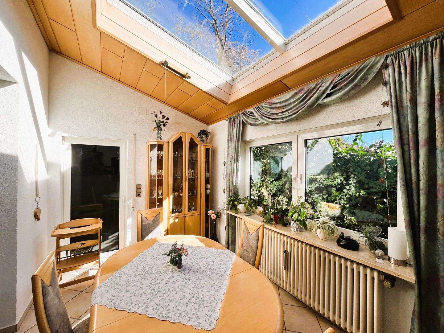 Immobilie in Kandern - Ihr Logenplatz über Kandern-Riedlingen:  Anwesen mit drei Wohnungen, Garten  und Umschwung - Bild 4