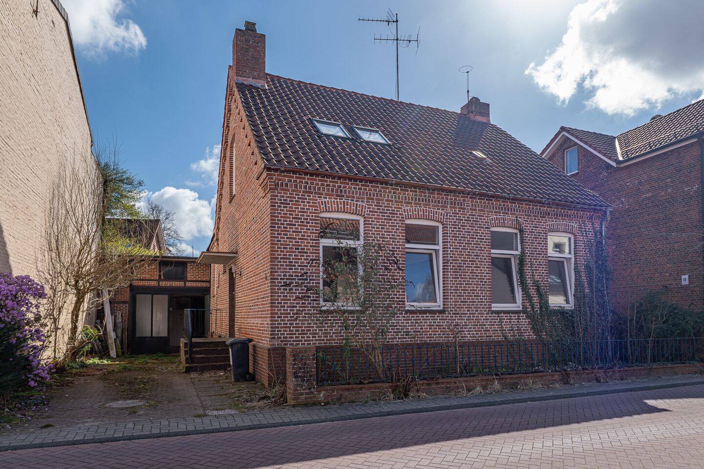 Immobilie in Stade - Super Lage für einen Neubeginn! - Bild 1