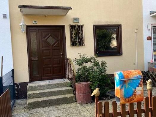 Reihenmittelhaus zum Kauf 399.000 € 4 Zimmer 129,3 m² 144 m² Grundstück Eltersdorf Erlangen 91058