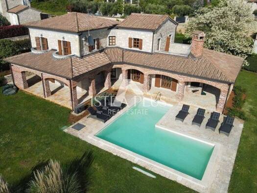 Villa zum Kauf - Erstbezug 4.532.000 € 44 Zimmer 2.239 m² 9.594 m² Grundstück Lovreć 52440