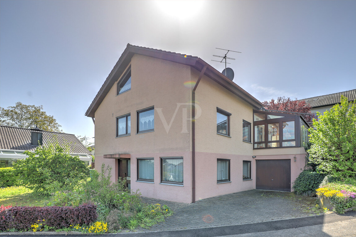 Einfamilienhaus zum Kauf 569.000 € 8 Zimmer 204 m²<br/>Wohnfläche 520 m²<br/>Grundstück Biberach - Süd Biberach 74078