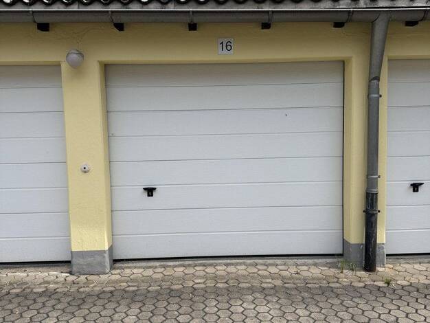 Garage zur Miete provisionsfrei 110 € Nunnbeckstrasse Gärten b Wöhrd Nürnberg 90489