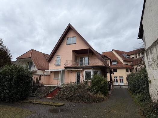 Stadthaus zum Kauf 548.000 € 8 Zimmer 184,3 m² 307 m² Grundstück Bad Krozingen Bad Krozingen 79189