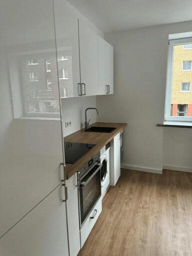 Wohnung zur Miete 900 € 4 Zimmer 100 m² Geschoss 1/1 Golzheim Düsseldorf 40476