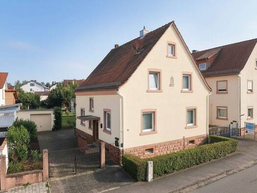 Einfamilienhaus zum Kauf 349.000 € 7 Zimmer 138 m² 460 m² Grundstück Großostheim 63762