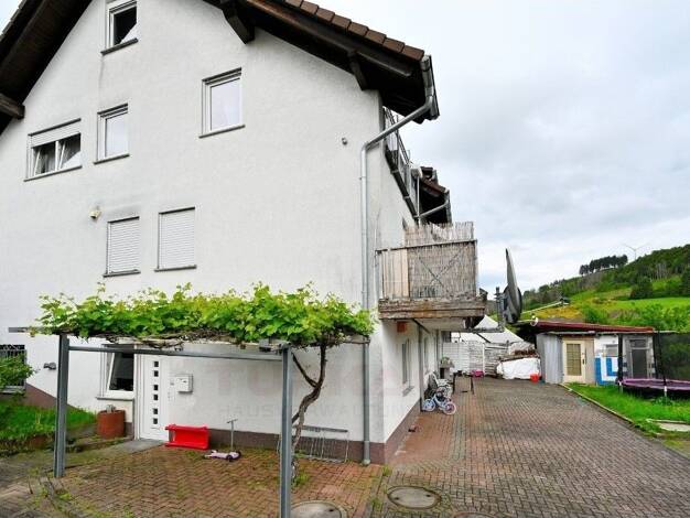 Wohnung zum Kauf 164.000 € 4 Zimmer 109,9 m² EG Breidenbach 35236