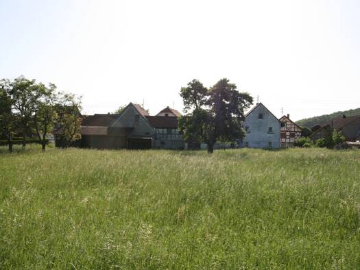 Bauernhaus zum Kauf 115.000 € 5 Zimmer 140 m² 2.630 m² Grundstück Brunnenstraße 12 Zimmerau Sulzdorf a.d.Lederhecke 97528