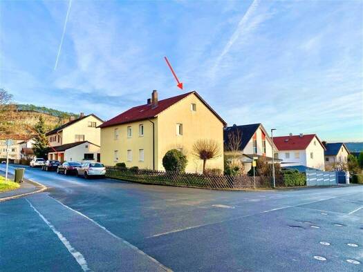 Mehrfamilienhaus zum Kauf 298.000 € 8 Zimmer 162 m² 566 m² Grundstück frei ab sofort Hammelburg 97762