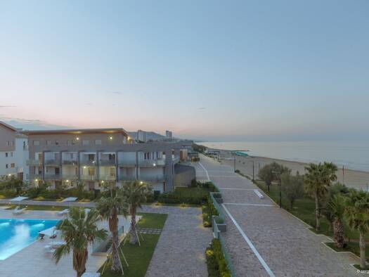 Wohnanlage zum Kauf - Erstbezug als Kapitalanlage geeignet 1.525.600 € 12 Zimmer 460 m² Silvi 64028