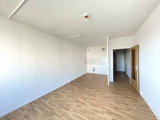 Wohnung zur Miete 355 € 2 Zimmer 52,4 m² 11. Geschoss Moskauer Platz 21 Moskauer Platz Erfurt 99091