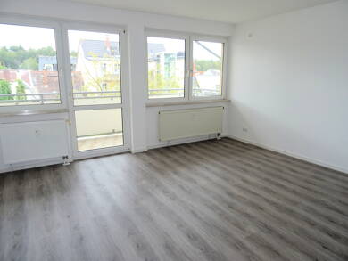 Wohnung zur Miete 775 € 4 Zimmer 130 m² 2. Geschoss frei ab sofort Ziegelstraße Werdau Werdau 08412