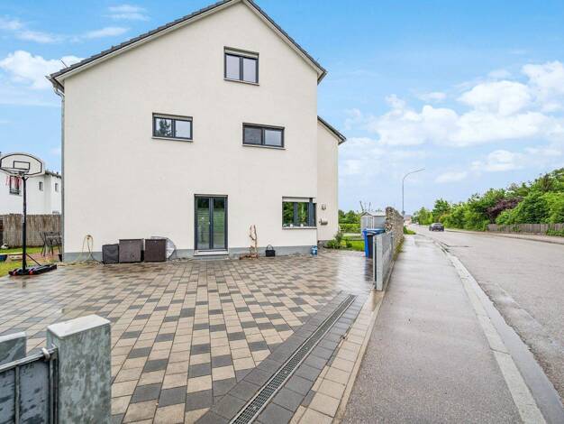 Doppelhaushälfte zum Kauf 649.000 € 5 Zimmer 122 m² 324 m² Grundstück Hundszell Ingolstadt 85051
