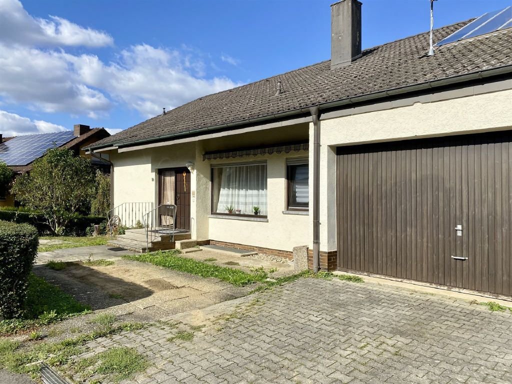 Einfamilienhaus zum Kauf 325.000 € 8 Zimmer 280 m²<br/>Wohnfläche 604 m²<br/>Grundstück Dainbach Bad Mergentheim 97980