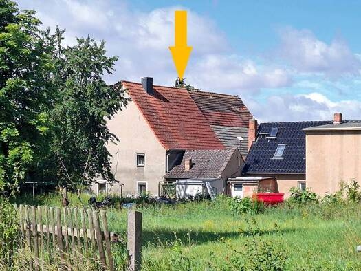 Haus zur Versteigerung 7.500 € 4.595 m² Grundstück Am Rosengarten 8/ An der Kirche Plennschütz Teuchern 06682