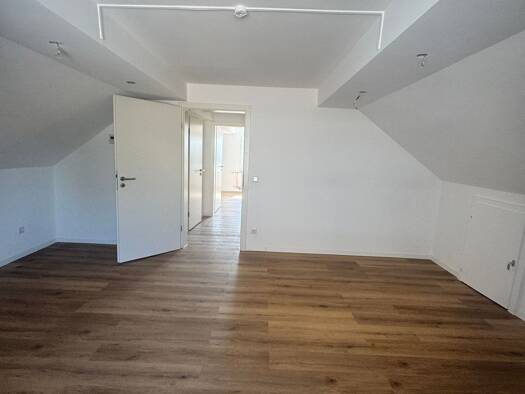 Wohnung zur Miete 645 € 2,5 Zimmer 64 m² Geschoss 2/3 frei ab sofort Burgaltendorf Stadtbezirk VIII 45289